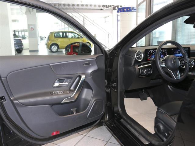 Mercedes-Benz A 250 Progressive für nur 32.400,- € bei Hoffmann Automobile in Wolfsburg kaufen und sofort mitnehmen - Bild 13